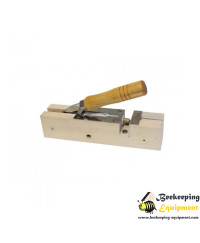 Eyelet punch